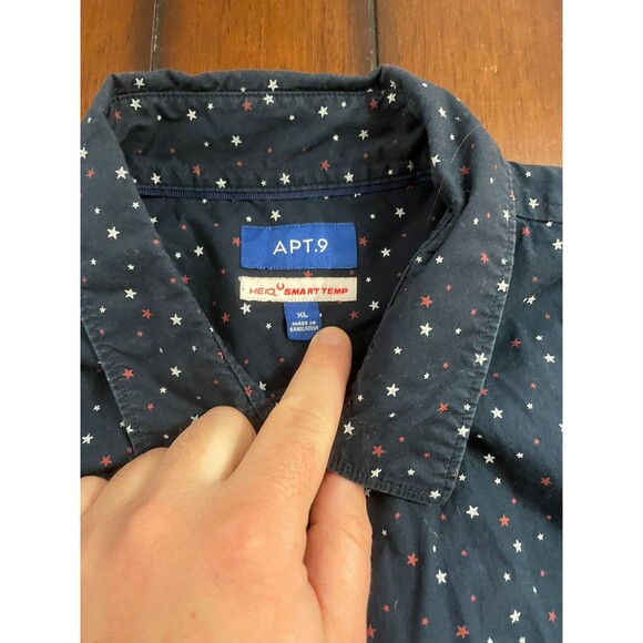 Apt 9 HEIQ Smart Temp Mens Short Sleeve Button Up XL - Red White And Blue Stars - Picture 3 of 4